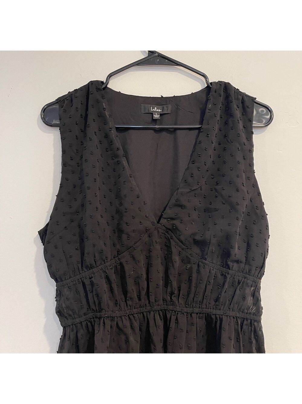 GUC Lulu's Black V-Neck Top Size Large - Picture 1 of 3